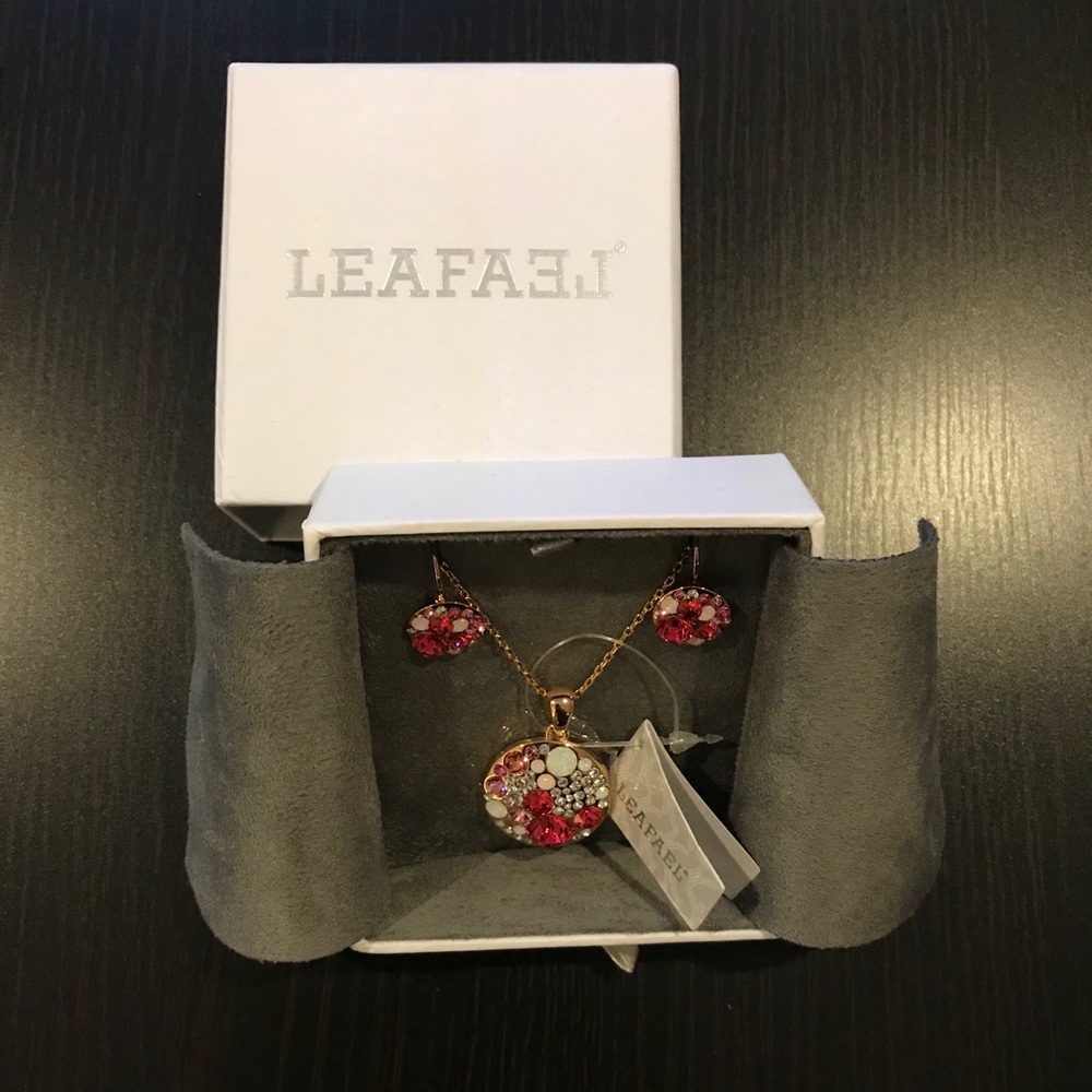 🛍SOLD🛍 Gold Swarovski Jewelry Set